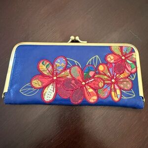 Urban Outfitters Floral Embroidered Blue Violet Teal Wallet Kiss Lock